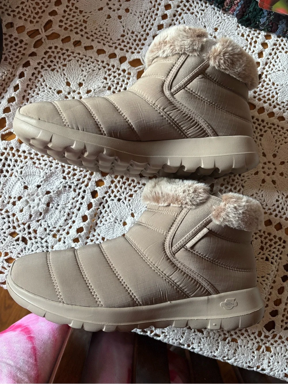 Skechers Women's Tan Faux-Fur Slip-On Winter Boots